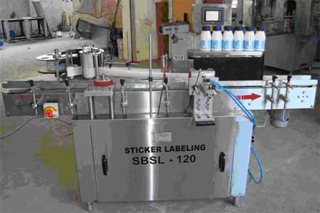 Automatic Self Adhesive Vertical Vial Sticker Labeling Machine.