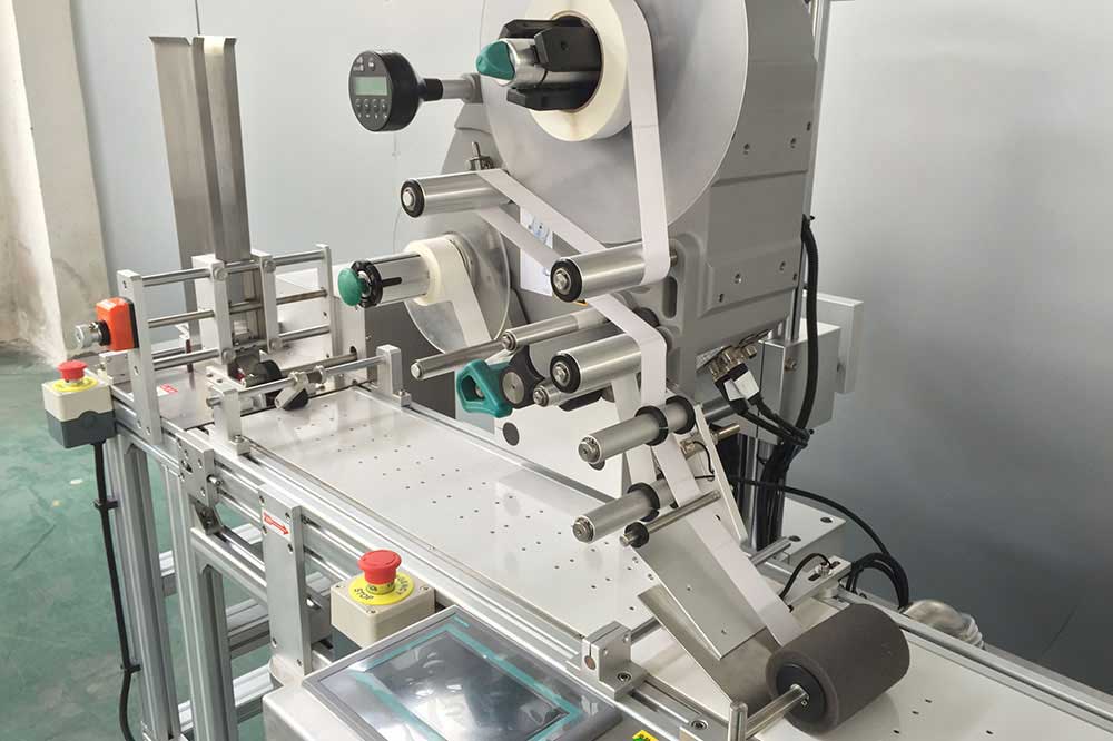 Sticker Labeling Machine With Vision Camera Systems For Detecting & Check Out Function